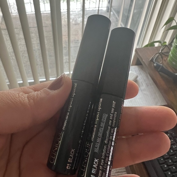 Set of 2 Clinique High Impact Mascaras - Picture 2 of 2
